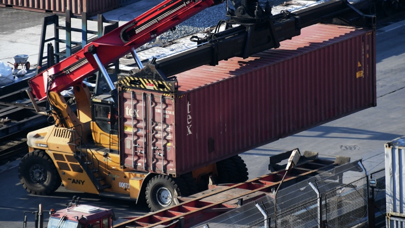 Минпромторг утвердит перечень товаров для параллельного импорта
