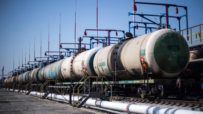 Пошлина на экспорт нефти из России вырастет до 55,2 доллара за тонну