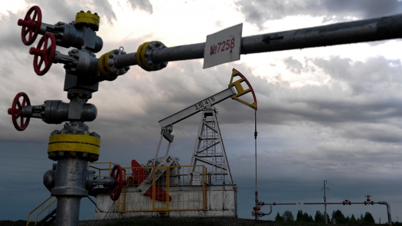 В России могут сократить выплаты нефтяникам по топливному демпферу