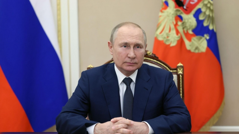 Путин ввел мораторий на штрафы за невозврат валюты из-за санкций