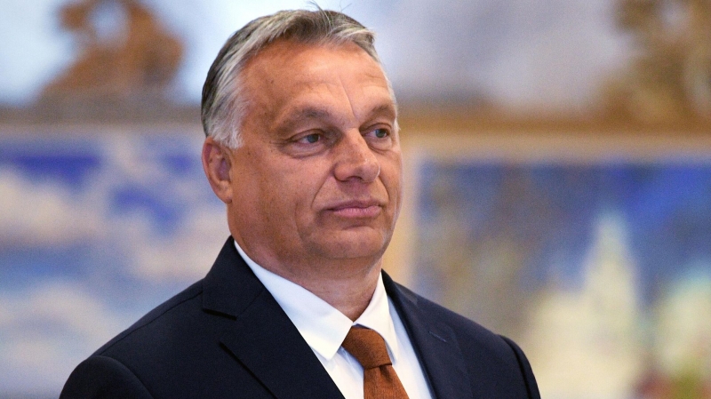 Орбан предупредил об опасности перехода на военную экономику из-за санкций