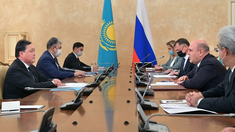 Путин отметил рост товарооборота с Казахстаном, несмотря на пандемию