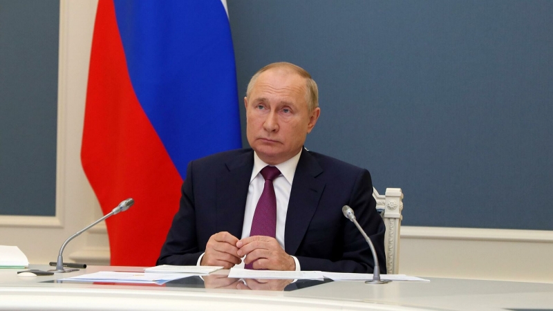 В отношениях Москвы и Киева стало превалировать иждивенчество, заявил Путин