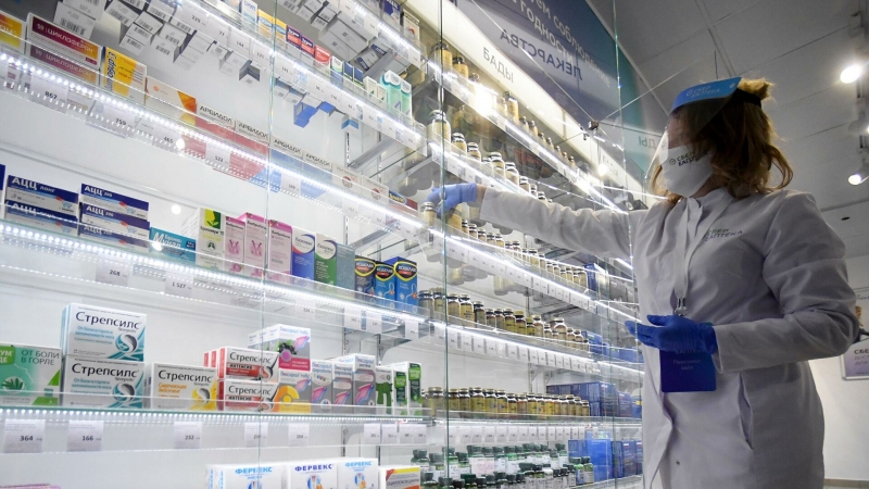 Россия сможет выпускать необходимые лекарства, заявил Мантуров