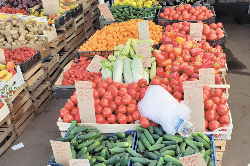 Цены на еду в регионах сравнили с московскими: помидоры ведрами