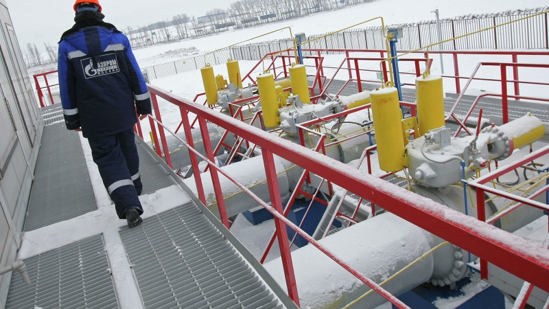 "Газпром" заявил, что подает газ для транзита через Украину штатно